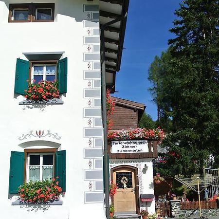 Appartement Pension Hof Zur Stilli à Davos Extérieur photo