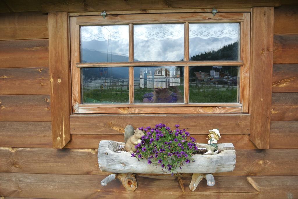 Appartement Pension Hof Zur Stilli à Davos Extérieur photo